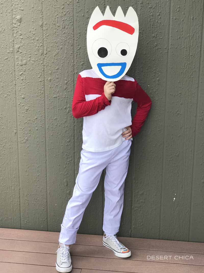 50+ DIY Halloween Costumes Halloween is upon us and that means trying to figure out Halloween Costumes! We have rounded up more than 50 DIY Halloween Costumes that are simple to throw together and absolutely adorable!