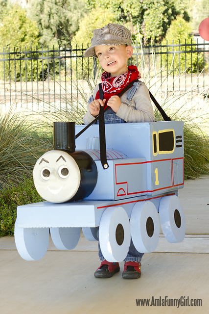 50+ DIY Halloween Costumes Halloween is upon us and that means trying to figure out Halloween Costumes! We have rounded up more than 50 DIY Halloween Costumes that are simple to throw together and absolutely adorable!