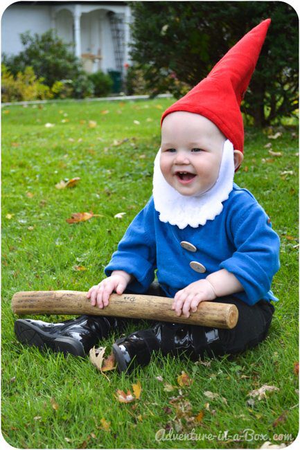 50+ DIY Halloween Costumes Halloween is upon us and that means trying to figure out Halloween Costumes! We have rounded up more than 50 DIY Halloween Costumes that are simple to throw together and absolutely adorable!