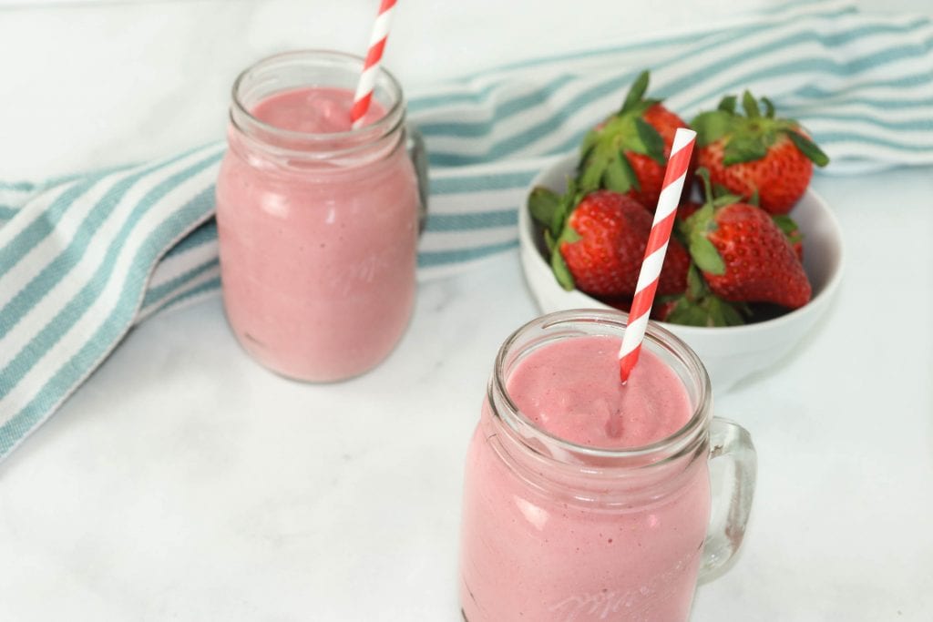 I love starting my mornings with a fresh smoothie and this healthy strawberry smoothie is one of the best! You’ll definitely want to add this recipe to your collection.