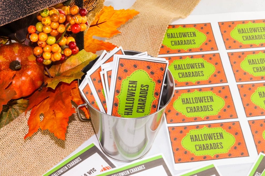 Are you looking for a new Halloween game for your family? Halloween charades is the perfect game for the whole family or your next Halloween party! 