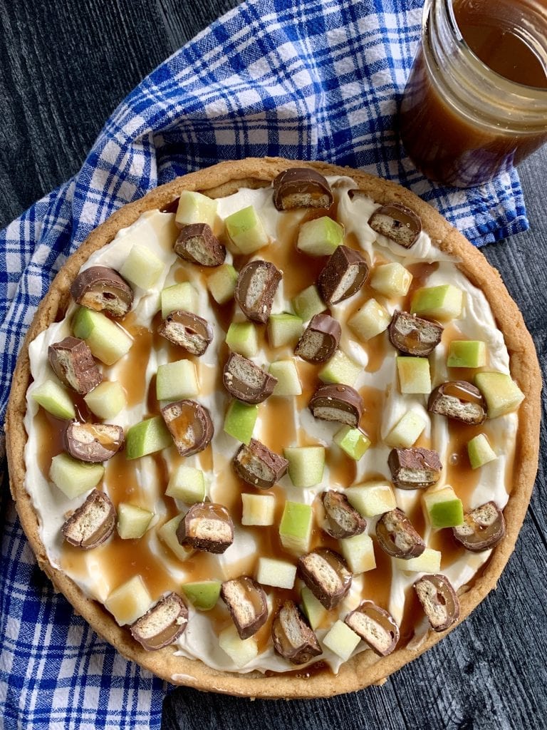 apple pizza with blue linen