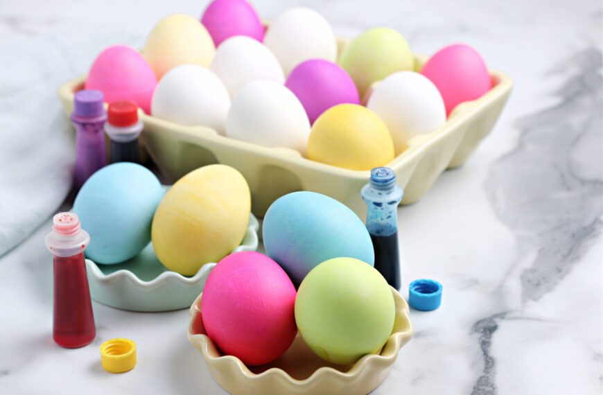 How To Dye Easter Eggs (The Best Way!)
