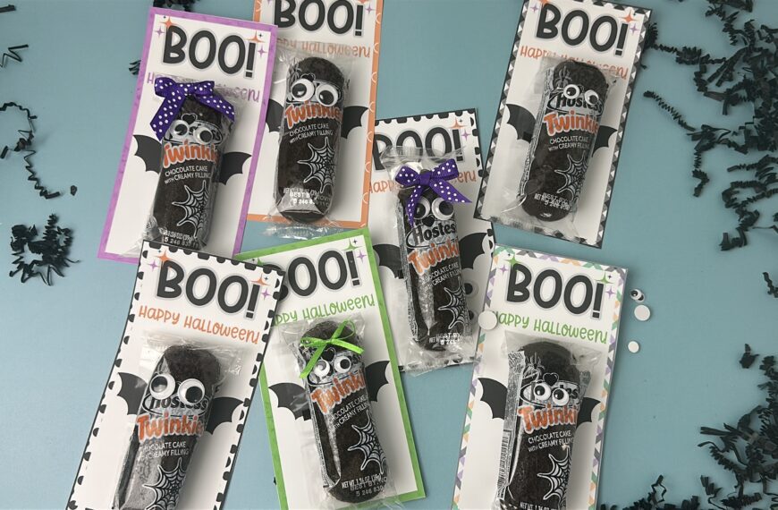 Halloween Snack Cake Bat Tag Printable (Easy Halloween Party Favor Idea!)